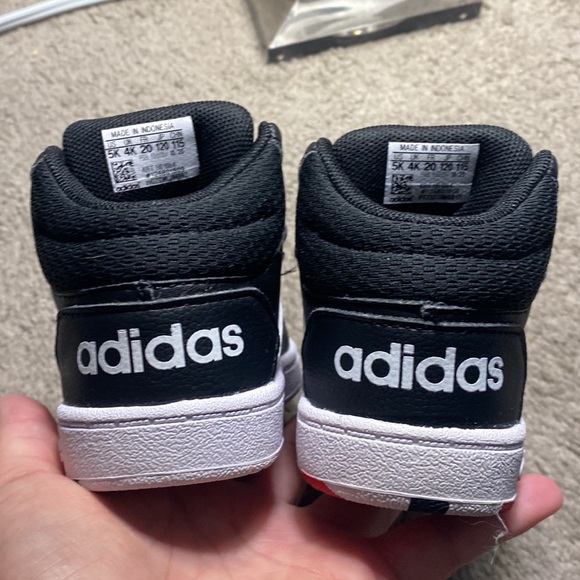 Toddler sneakers - Picture 2 of 5